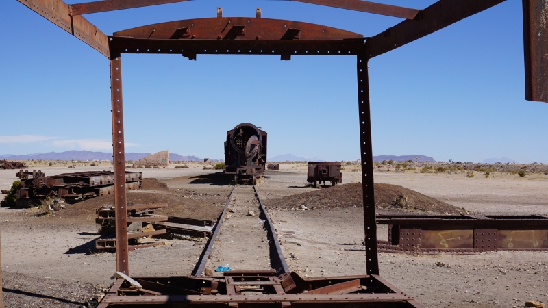 Uyuni train cemetery 41