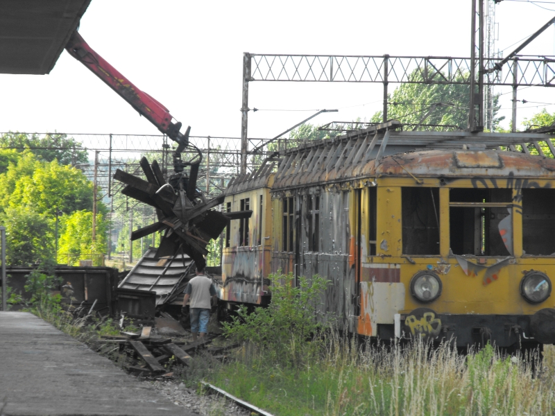 rozbiórka wagonu