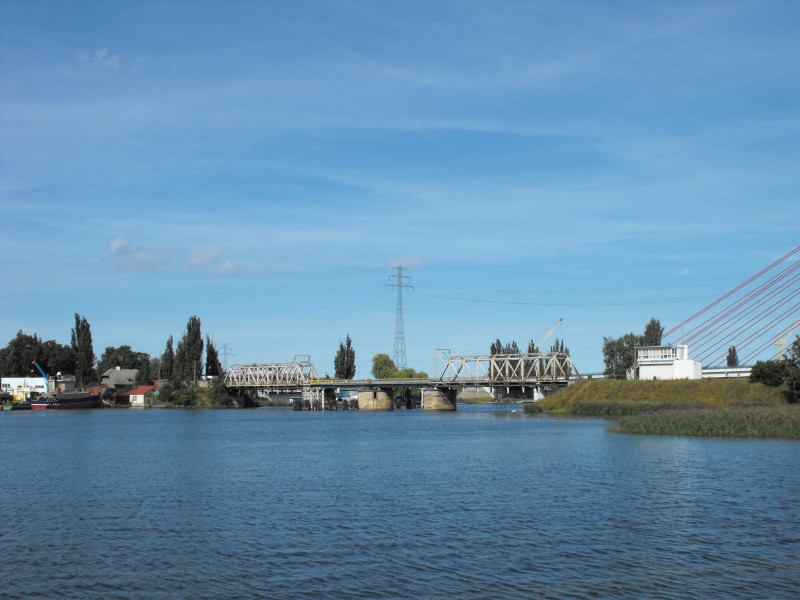 Most kolejowy obrotowy w Gdańsku